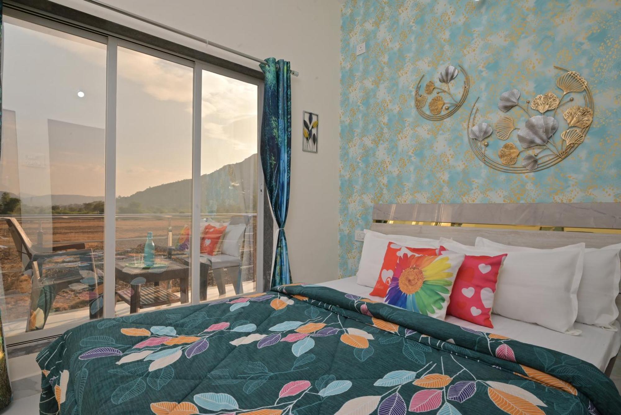 Empyrean Stay II Mirage Villa II Ac II 4Bhk II Largest Pool In Lonavala Li エクステリア 写真